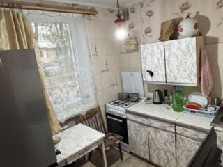 Продаётся 3к-квартира. Район 14 школы. Цена Снижена!