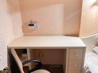 Столы, кресло, недорого