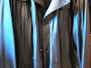 Кожаный плащ мужской-новый (не ношен) большой размер (60-64)-6000=руб.