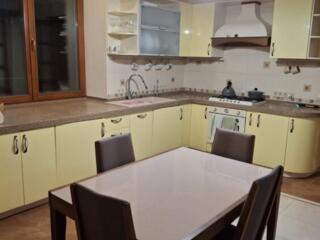 Сдам дом с ЛЕСКИ 4- КОМНАТЫ 2-этажа гараж