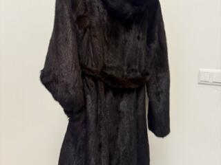 Норковая шуба с капюшоном 350$. Цельная. Состояние идеальное. размер S