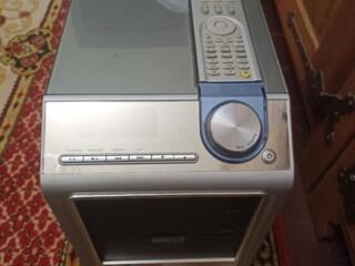 Раритетный компьютер с пультом