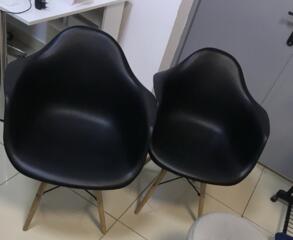 Продам маникюрный стол, стулья клиентов и мастеров, ширму