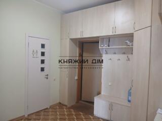 Оренда офісу 98 м2, вул. Княжий Затон, 16А. Поверх 6 з 17. Три ...