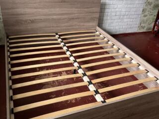 Продам двуспальную кровать