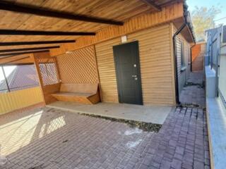 Продаётся прекрасная дача с большой террасой и захватывающим видом на 