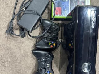 Продам Xbox 360 S 4 ГБ + HDD 500 ГБ