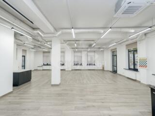 Se oferă spre chirie spațiu comercial amplasat pe str. ...