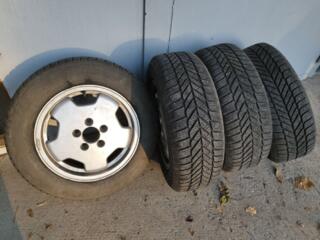 Комплект дисков с отличной зимней резиной на мерседес 5x112 r15