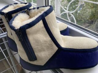 Домашние меховые ботинки из овечьей кожи Р. 38-39 (Швейцария)