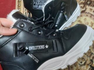 Продаются новые сапожки