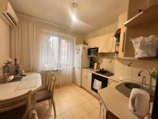 Предлагается к продаже трехкомнатная квартира на Семена Палия угол ...