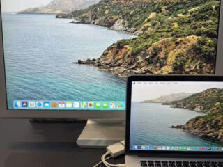Apple Cinema HD Display 30" (2560x1600)