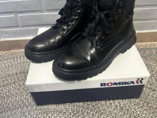 Продам ботинки в хорошем состоянии