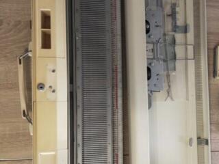 В отличном состоянии двухфактурная перфокарточная машина 5-го класса.