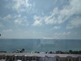 Квартира возле моря.