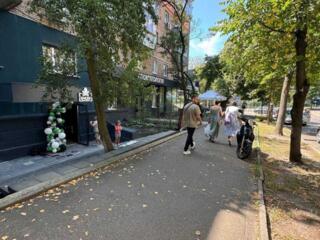 продаж торгові площі Київ, Печерський, 180000 $