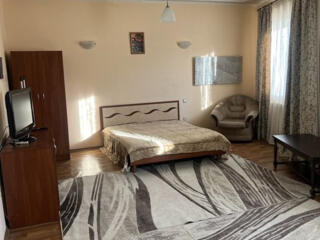 Сдам 1-комнатную квартиру на 9-й ст. Фонтана с коммунальными