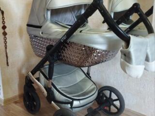 Продается коляска универсальная