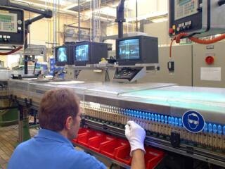 Производство лампочек филипс!