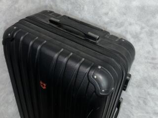 Большой чемодан Wenger Travel.