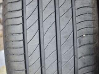 Продам резину Michelin 225/65 R 17 102H лето