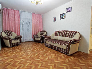 3-комн. квартира посуточно, понедельно, на 1-2-.. месяца. САМЫЙ ЦЕНТР.