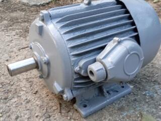 Продам электродвигатель 10 кВт на 3000 об.