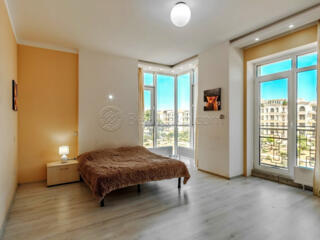 Код: 59. Квартира с балконом в Ж/К «Седьмая Жемчужина».