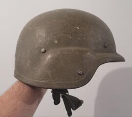 Защитная кевларовая каска