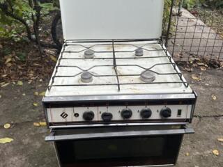 Продам отличную газовую плиту