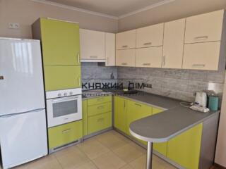 Продам двокімнатну квартиру з ремонтом в ЖК "Східна Брама" з