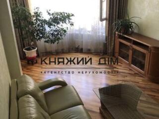 Продаж 3 кімнатна квартира м. Позняки Дарницький район, вул. ...