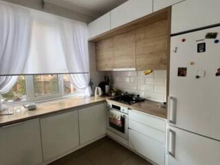 Продаётся просторная 3-комнатная квартира с ремонтом на проспекте ...