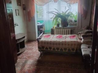 Продается просторная трехкомнатная квартира в жилом состоянии, ...