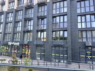 Продам просторную однокомнатную квартиру в новом доме бизнес-класса в 