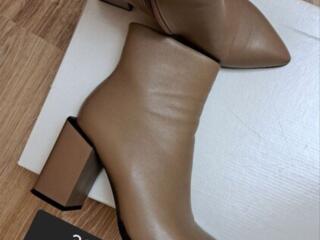 Состояние новых. Обуты 1 раз в помещении.