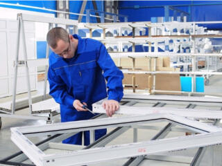 Работа в Польше на изготовлении окон и дверей.