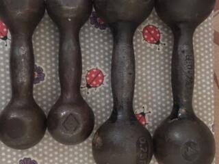 Продам советские гантели по 2 кг, 4кг.