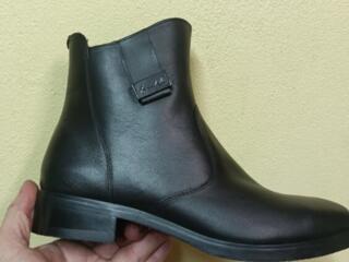 Продам ЖенскиеБотинки демисезонные натуральная кожа 42-43 размер новые