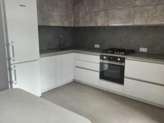 8154. Продам просторную 3-комнатную квартиру на ...