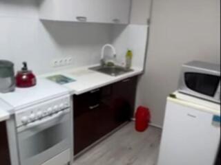 36031. Продаётся трёхкомнатная квартира на улице ...