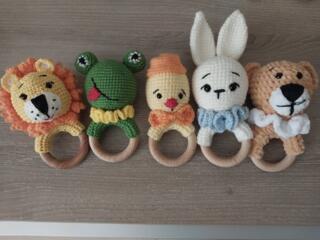 Вязаные детские погремушки ручной работы