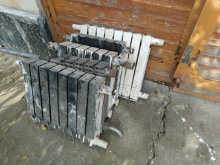 Продам б/у аллюминивые батареи по 200 руб. 1 шт.