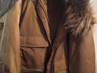 Продам куртку цена 700руб торг