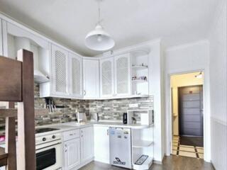 В продаже стильная, солнечная и уютная квартира с качественным ...