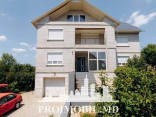 Vă propunem spre vânzare această casă în 2 nivele cu3 camere, or. ...