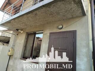 Vă propunem spre vînzare această casă cu 2 nivele, în sect. ...