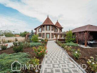 Casă cu 3 niveluri, sect. Telecentru Vă propunem spre vânzare casă cu 