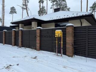 Одноповерховий будинок у Лісовій Бучі. Площа - 130 м2. Будинок без ...